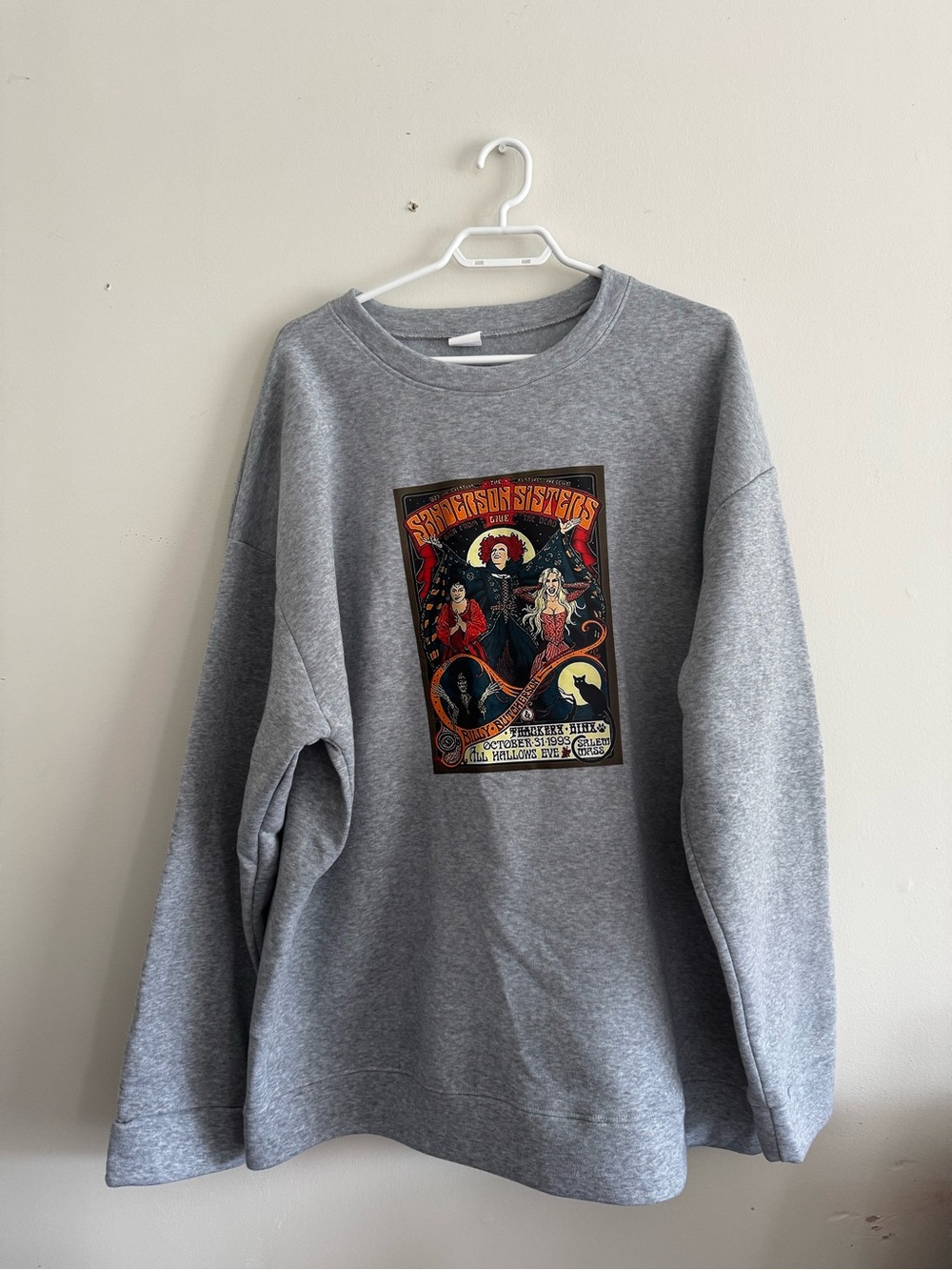 Gray Graphic Crewneck Sweatshirt - Hocus Pocus